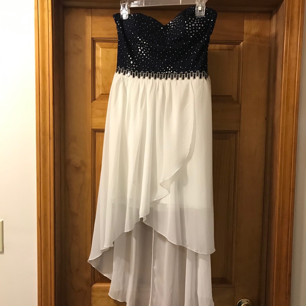 Women’s dress